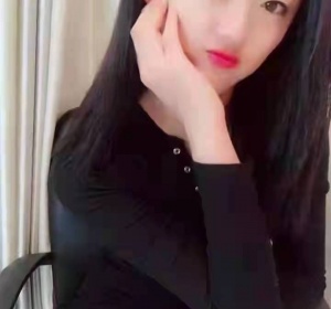 天河餐厅服务员小丽
