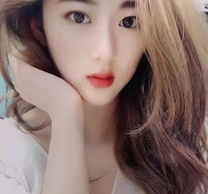 天河餐厅服务员小丽