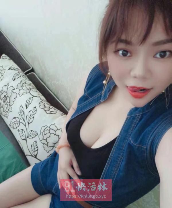 成都巨乳兼职楼凤妹子