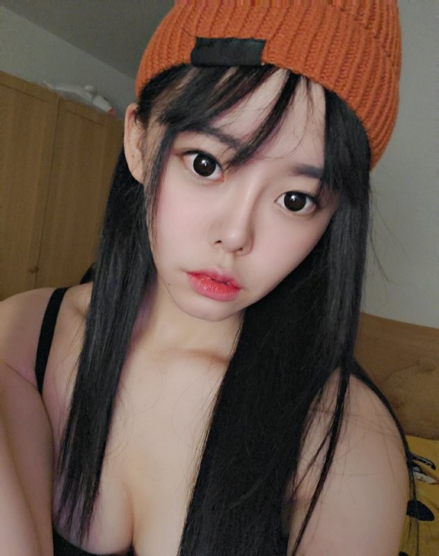 北京草房地铁站高端妹妹