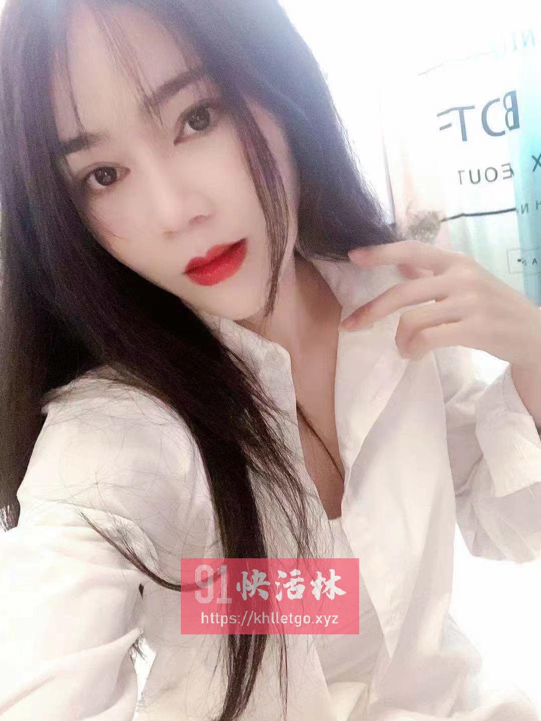 深圳龙华还能啪的美女兼职楼凤小玉