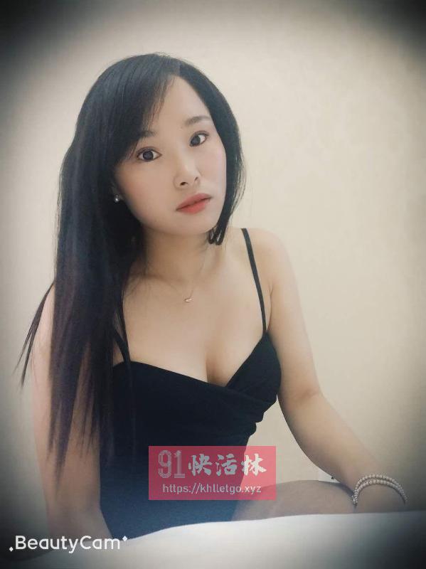 昆明服务不错的兼职楼凤大胸妹子