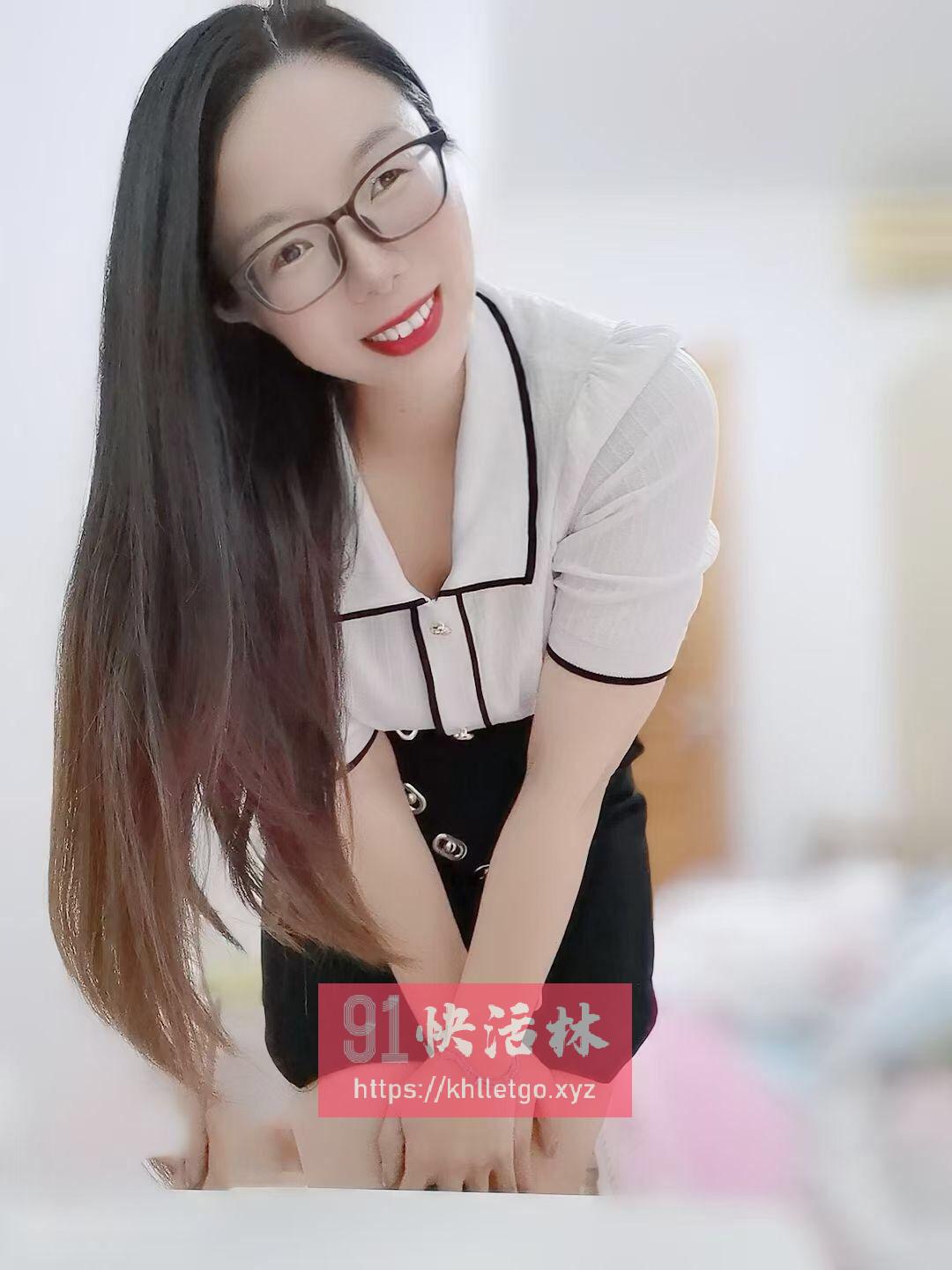 广州带眼镜的兼职楼凤美女姐姐