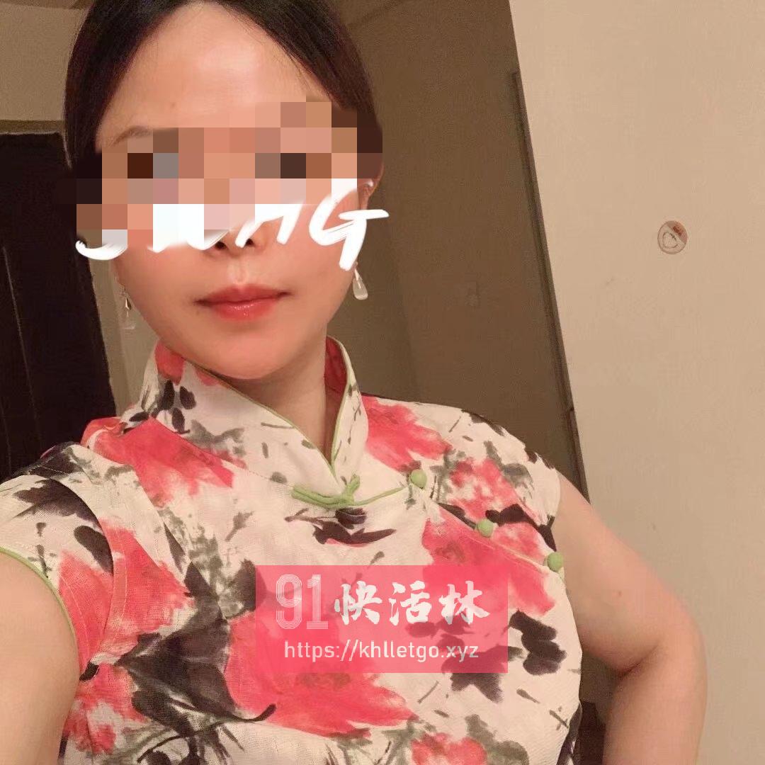 成都兼职楼凤技术巨乳少妇，顶级榨汁机