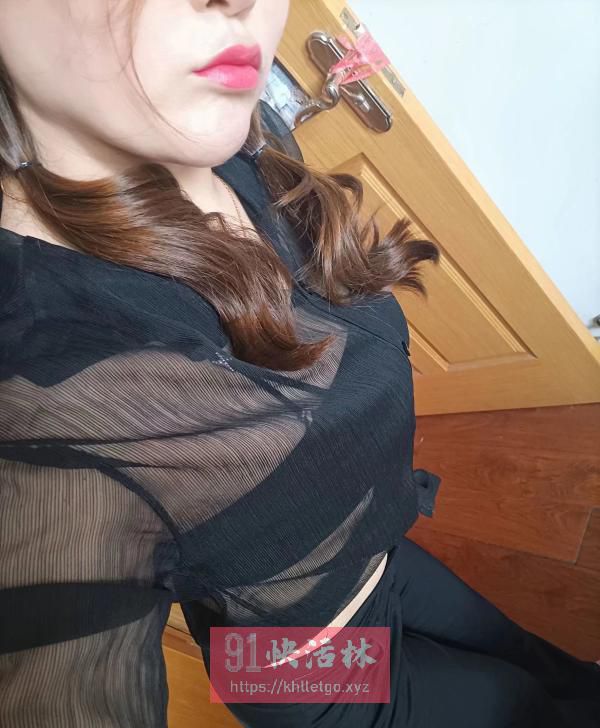 南京鼓楼大屁股兼职楼凤熟女