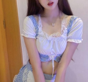 上海清纯美女口活的时候嘴巴塞满满的