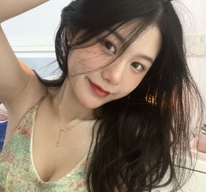杭州大尺度甜妹  芊芊