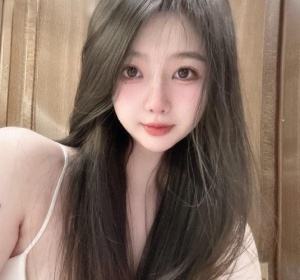 厦门清纯美女听从指挥姿势随便换