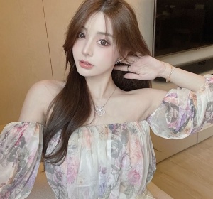 观山湖00后妹子兼职，后入最爽