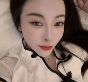 南京风骚大奶长腿少妇