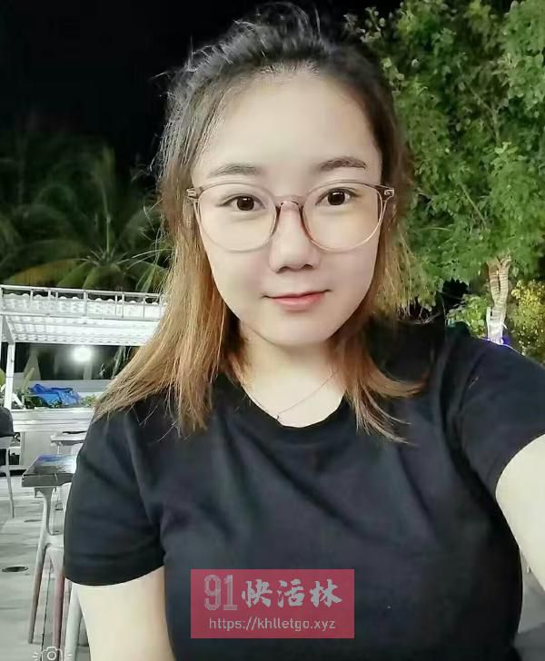 上海眼镜大胸妹兼职楼凤