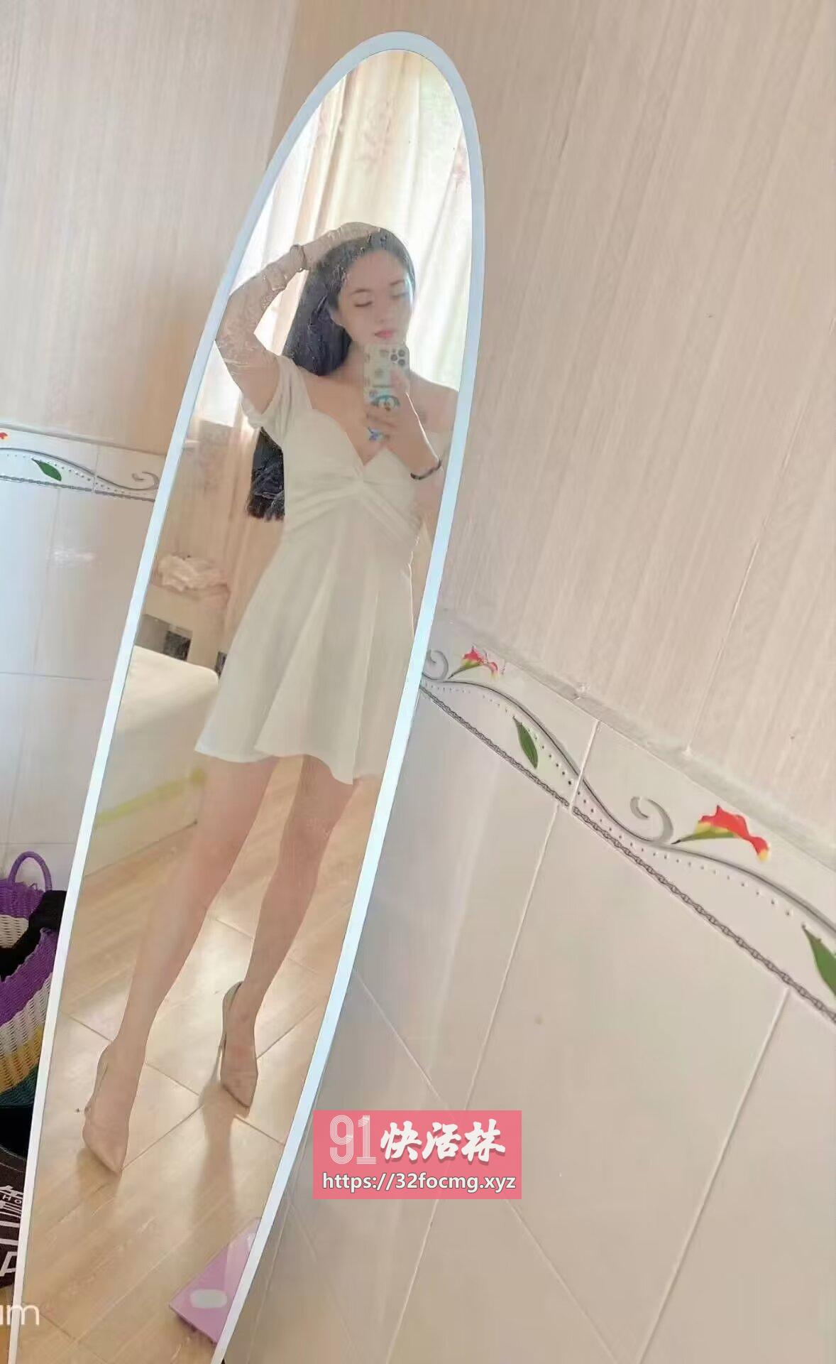 常州钟楼风骚少妇口活一流，下兼职楼凤面紧致