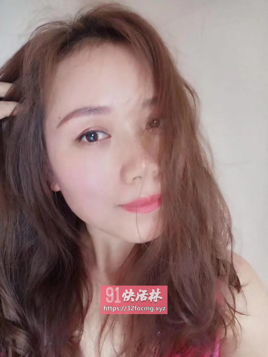 成都锦江少妇佳佳兼职楼凤