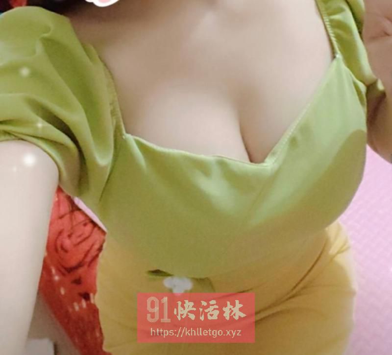 海口巨乳少妇兼职楼凤