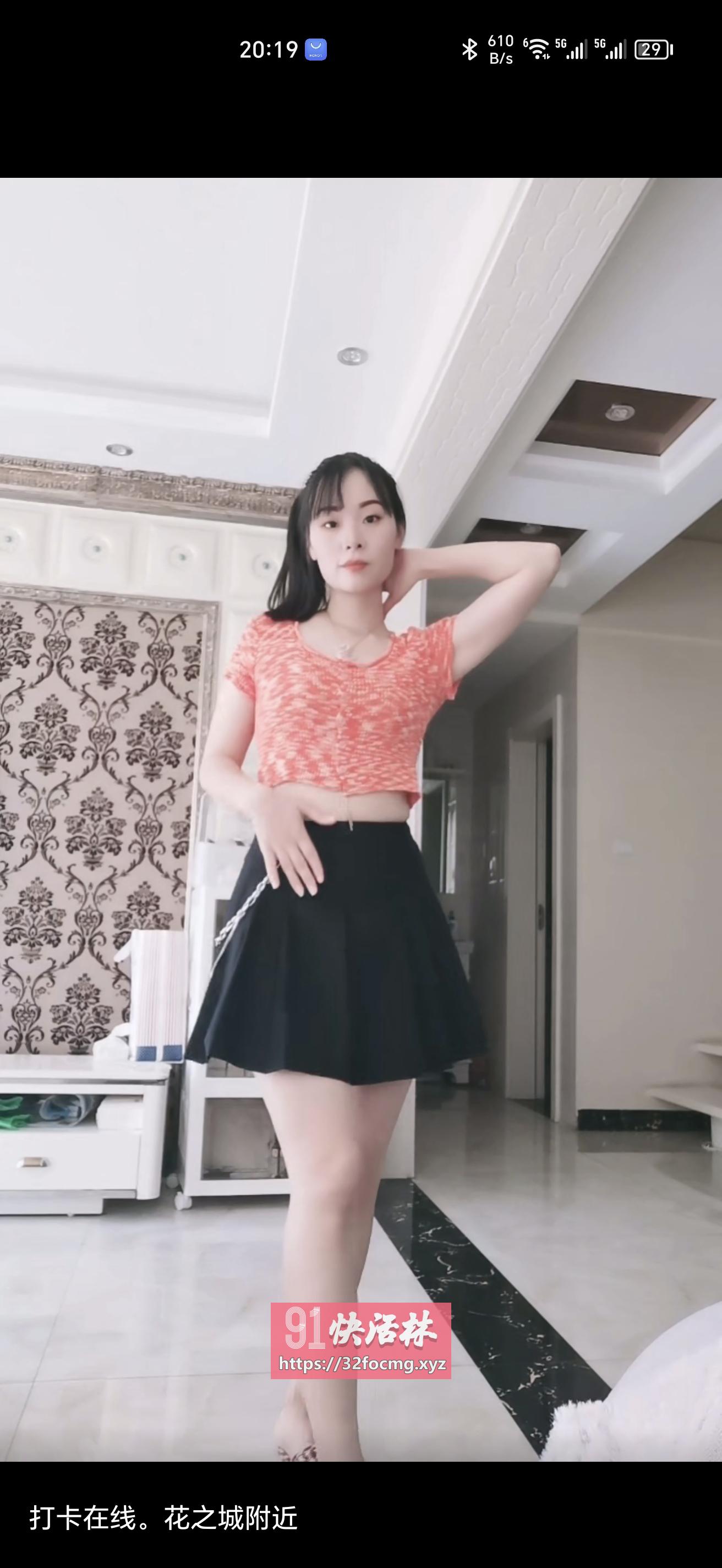 昆明要服务的少妇，身材好，兼职楼凤