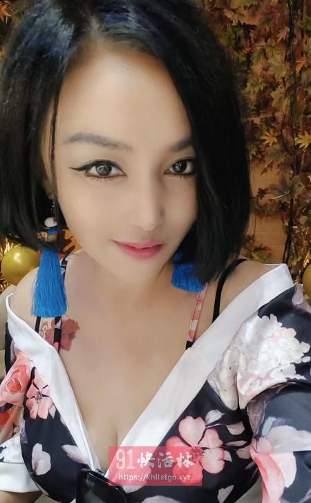 包头成熟妩媚型少妇兼职楼凤