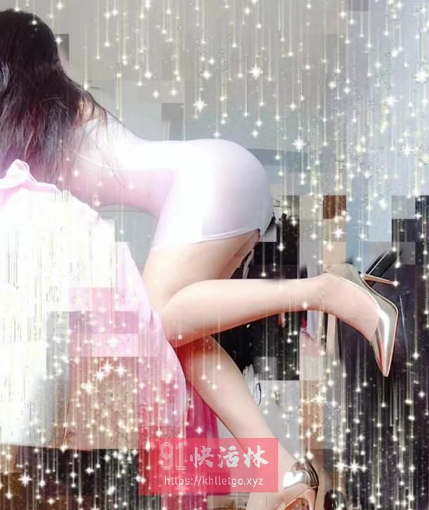 深圳成熟性感丝足少妇兼职楼凤