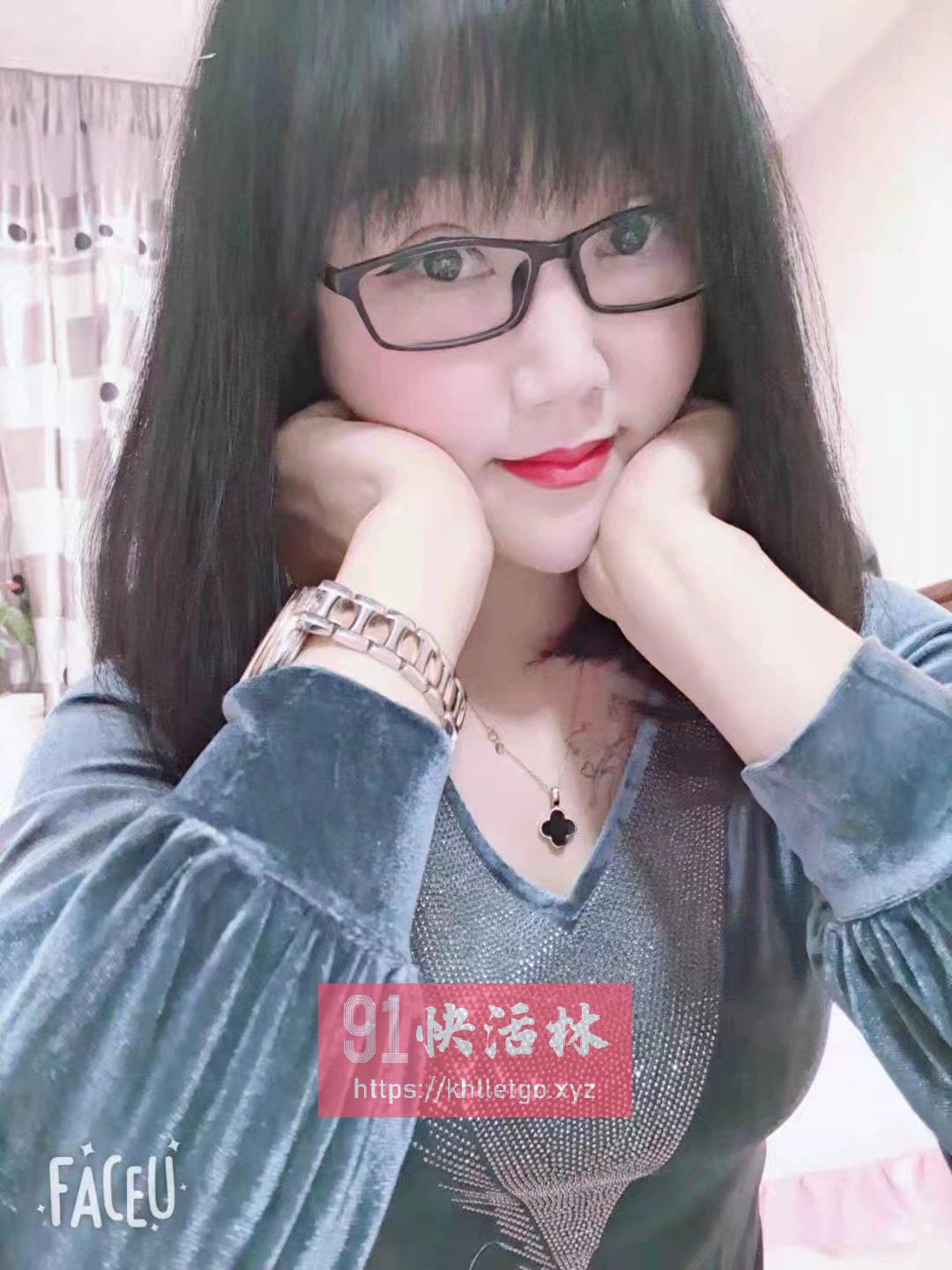 金华义乌会弹古筝的熟女兼职楼凤