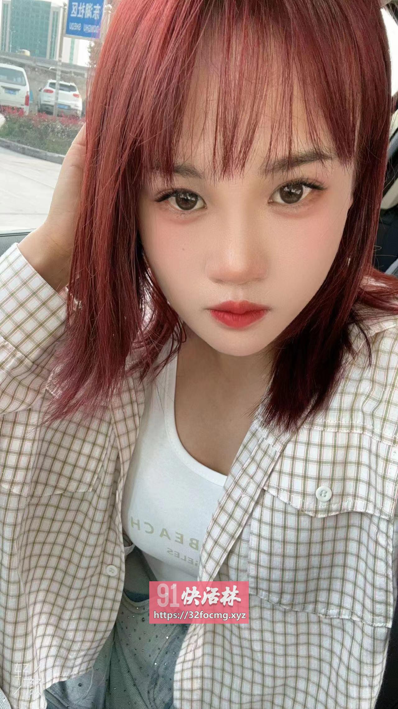 台州反差婊短发妹子兼职楼凤