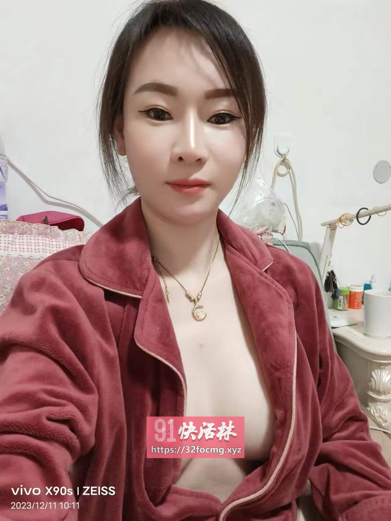 南京泰冯路粉毛少妇兼职楼凤