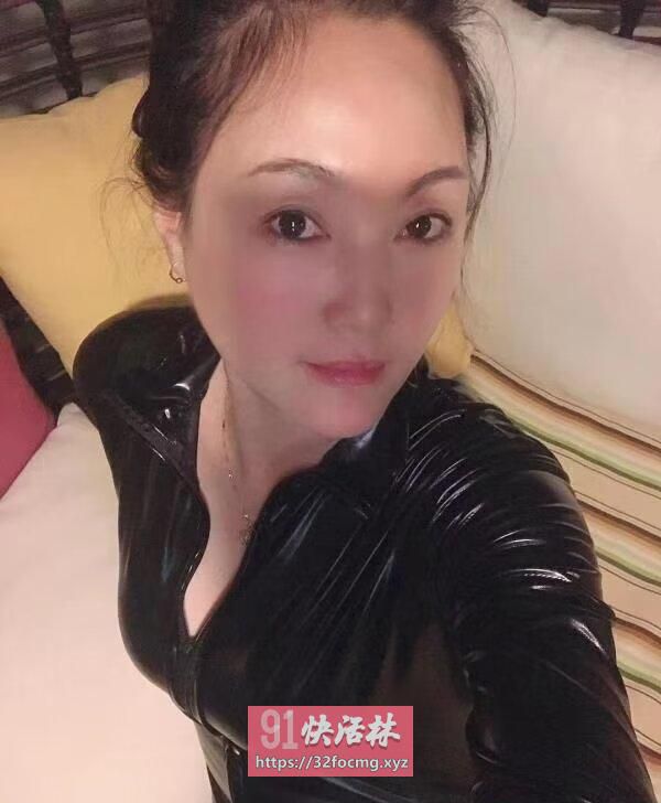 合肥丰乳肥臀的高个熟女兼职楼凤