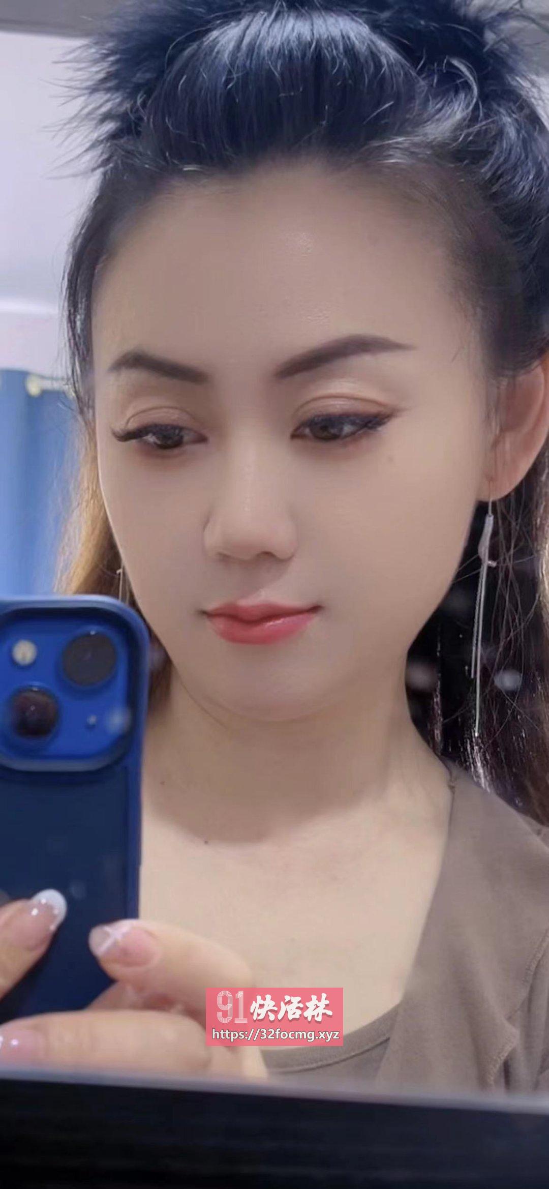 上海闵行轻熟少妇兼职楼凤