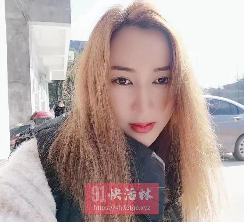 长沙风骚轻熟兼职楼凤大胸妹子