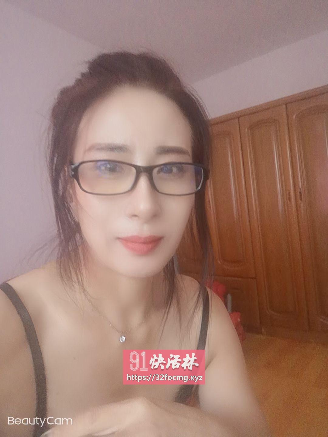 大连带按摩的熟女姐姐兼职楼凤