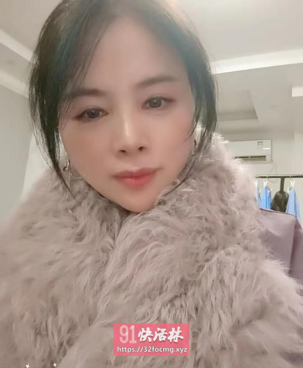 武汉武昌D奶少妇兼职楼凤
