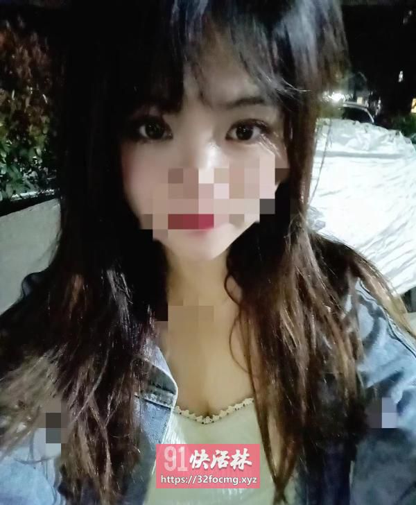 武汉汉口大胸晓晓兼职楼凤
