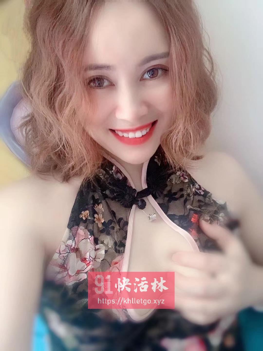 成都服务很棒的少妇兼职楼凤