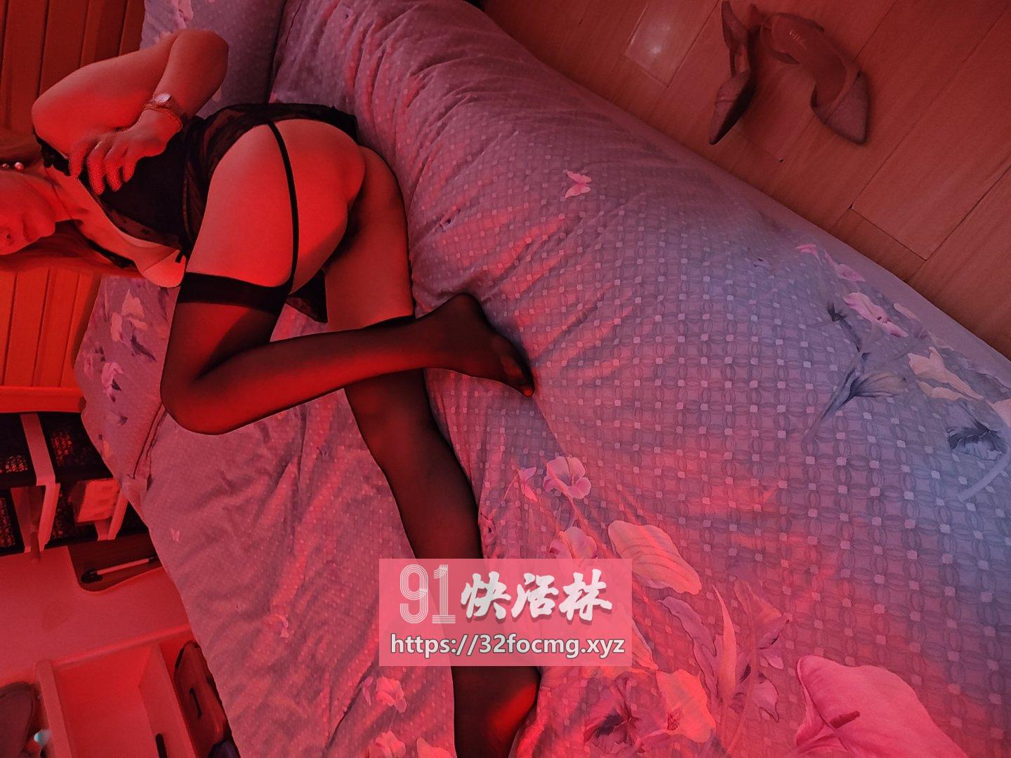 武汉汉阳大奶骚女兼职楼凤