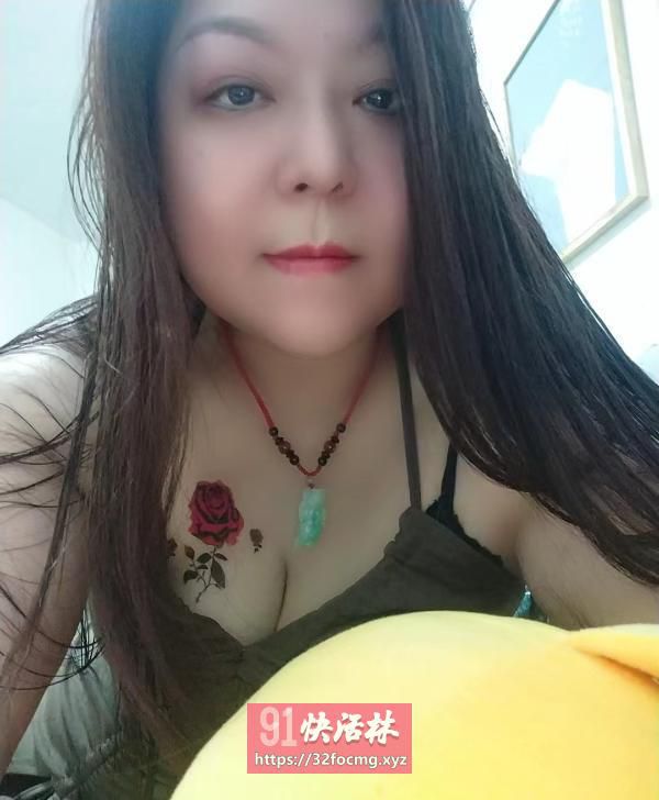 武汉武昌丰满型姐姐兼职楼凤