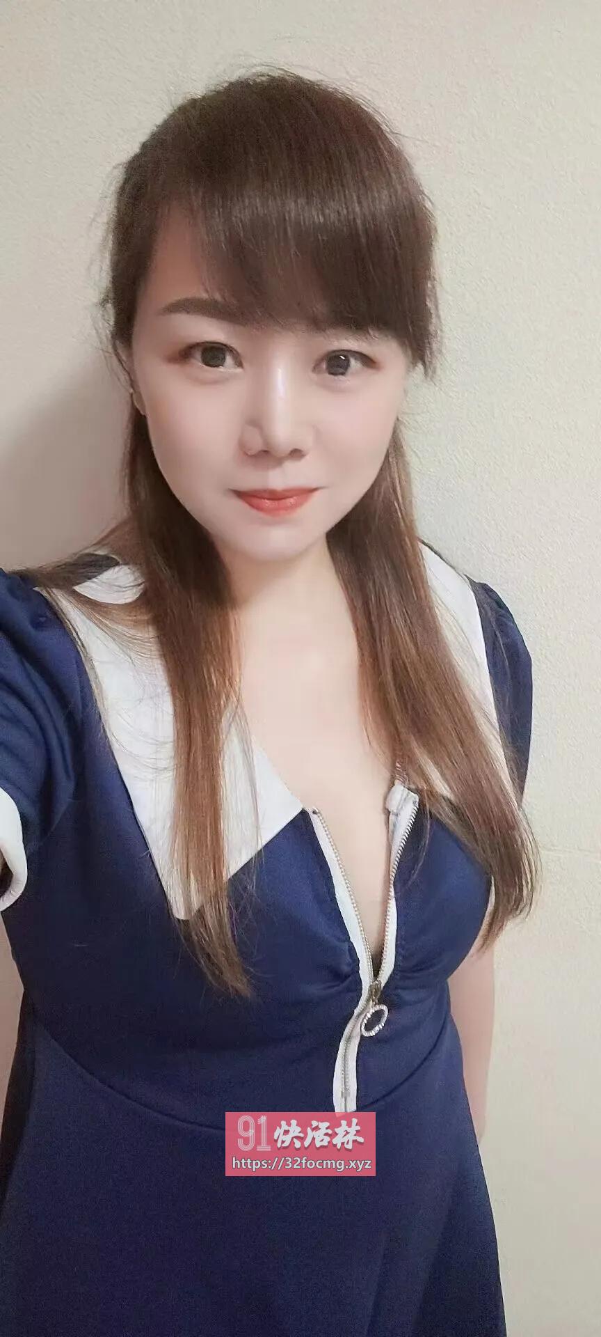 深圳固戍极品少妇小芳兼职楼凤