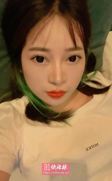 大连性感风情美女兼职楼凤