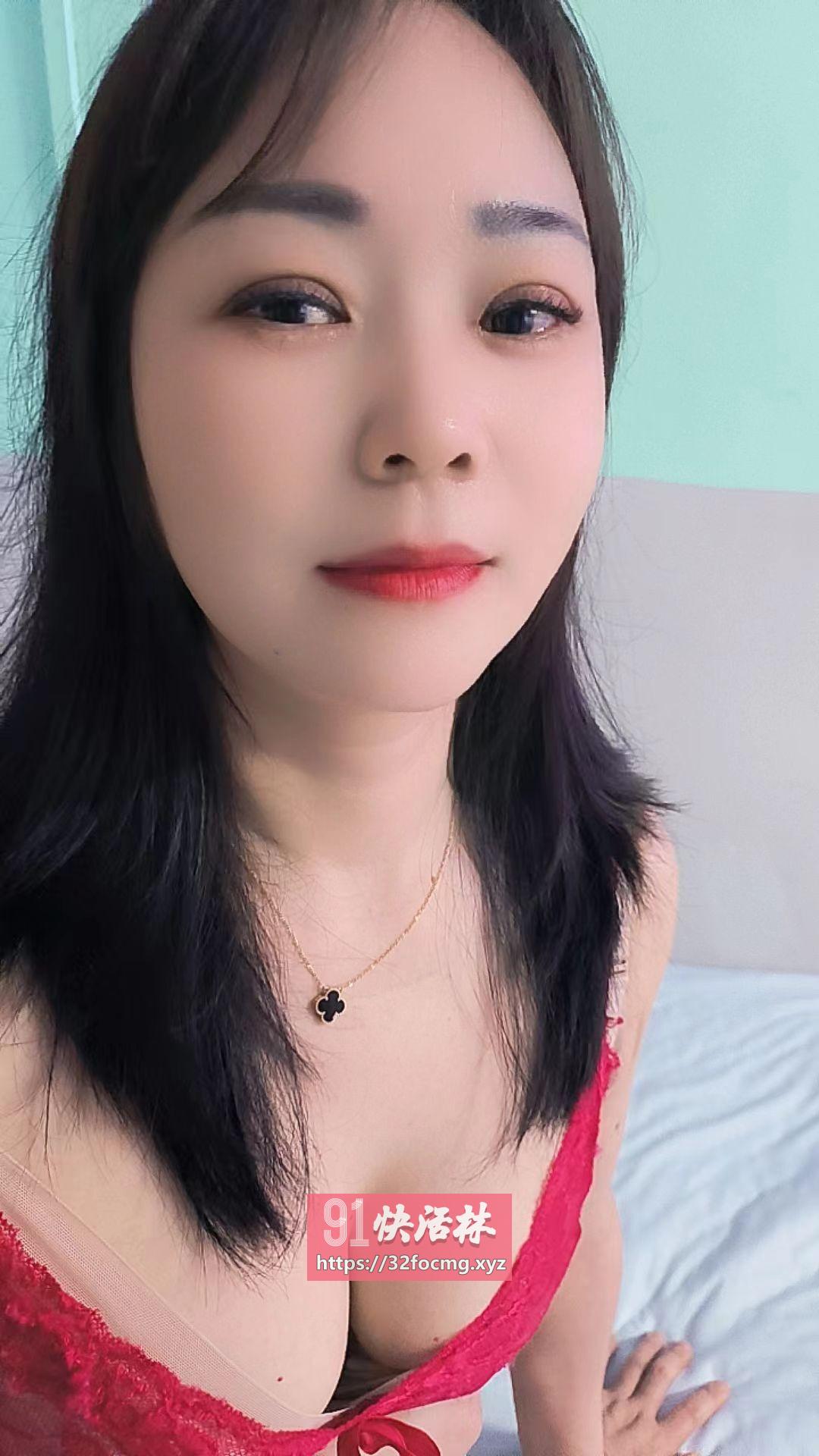 深圳榨汁机翘臀少妇兼职楼凤